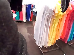 women on herself shopping tour -1-