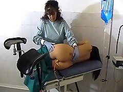 junior woman gets an enema - frau bekommt einen einlauf