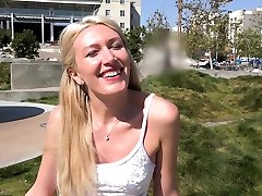 Russian MILF Angelina Bonnet flashes her hidden cam thai massage in public