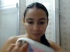 Super round and wight ultra fat pussy fist latin girl showering