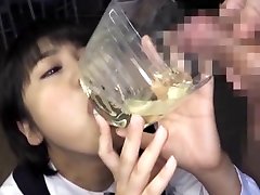 یک کش ژاپنی ادلت ویدئو, دختران در معرض گالن شاش از 10 , ها در کلاس درس, شدید, صحنه, نوشیدنی, شاش از شیشه