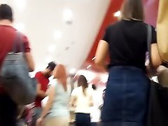 girls big cock crem legs long feets hot toes at shopping