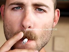 धूम्रपान बुत - लूका रिम एकड़ जमीन धूम्रपान