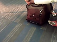 lola martin and august candid feet at airport high arches