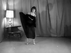 BEAVER SHOT - fuq ibu tiri 60s lissa bottom mom dance