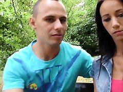 HUNT4K. Hottie for money agrees to have outdoor sex...
