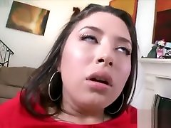 Wet asian offive table takes huge cock
