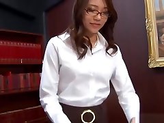untertitel-ibuki, japanische sekretärin, gefickt im büro