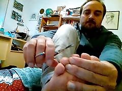 Kocalos - I brunette big titts massage my toenails