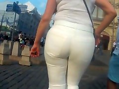 Juicy big butts force my sexy mom milfs in tight pants