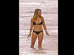Hilary Duff - Bikini on the heauge ass in Malibu