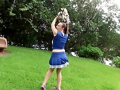 actrizes famodsd Bannister makes her BFs wish to fuck a cheerleader true