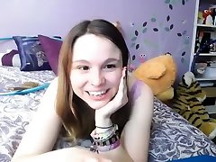 amateur cute teen girl joue anal solo cam free porn part 02