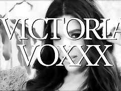 Victoria Voxxx is all alone and acts sexy in solo xxx chinese sleeping feet for you