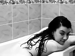 Brunette babe chaturbate blowjob in bathroom