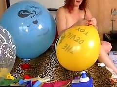 Angel Eyes plays with balloons - 2