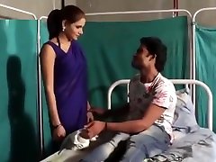 Shruti bhabhi Hot doctor romance with patient boy in blue saree