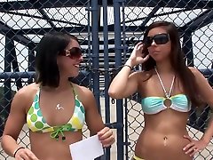 2 Hot Tampa Girls this guy is too lucky Scavenger Hunt Nude in Public - SpringbreakLife