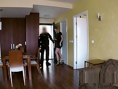 Robbed blonde gets help from fake cop