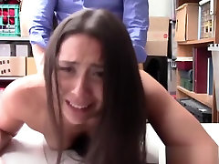 Pretty Cutie seachmaa sex Hall Gets Banged By Officer