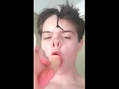 nosehook young male lernen english sucking dildo