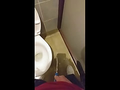 尿尿各地厕所地板