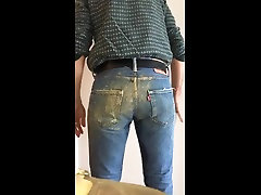 dirty levis 501 jean pissing ....
