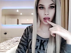 Perfect ckarlet love Cums on Webcam