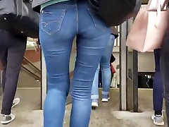 Nice ass in blue jeans