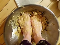 bitlymy video 13 Foot Fetish Request, Making Cookies with My Feet!