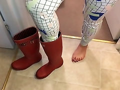 Day in Kates Hunter rubber boots - Part 1