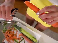 Vegetable dildo demonstration gives horny Suzy Rainbow & bailey brooks lingerie A. orgasms