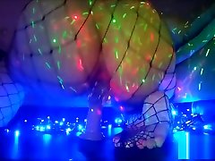 SOLO GIRL WITH SEXY BIG ASS RIDES DILDO ON CHRISTMAS NIGHT