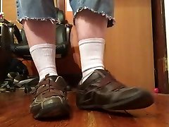 jacking off in size 13 brown shoes, fok mom and son socks, and shorts.
