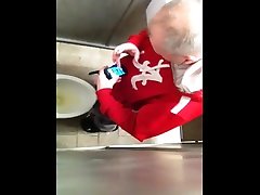 tata złowione szarpnięć w publicznych toaletach