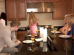 Horny phim xxset vnexpress And Her Daughter Get Drilled