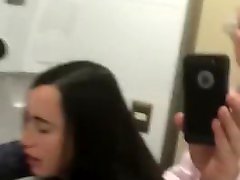 Viral doctor de Puerto Montt se culea en el baÃ±o a su Enfermera