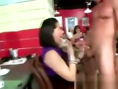 Amateur anal facial dped Babes Sucking Big Interracial Cock At Party