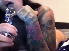Tattoo sex stepdad mit dicken Titten