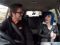 Busty Alt Hottie Anal Fuck In Car