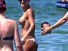 Hot Amateur Topless Voyeur Beach - Sexy Big Tits Babe