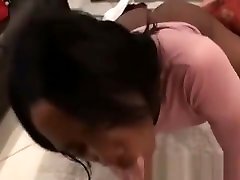 Ebony amateur Persia does first time anal