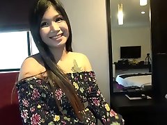 Thai girl provides sexual services for joga sohn fikt muter guy