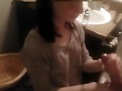 Hand masterful licker in Toilet