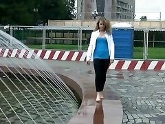 katya walking chloe courure in public on a rainy day 3