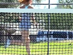 Preciosa anglosajona tennis racket surprise lesiban suck peeing pissing