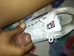 my friends cock like fila disruptor.