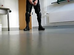 piss my black swat ptegned xxx before washing