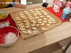 Step sister loves me: Christmas baking turns into surprise Blowjob