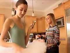 Wicked Gal Pushes Glass jav rube Toy In Wet Pussy And Ass